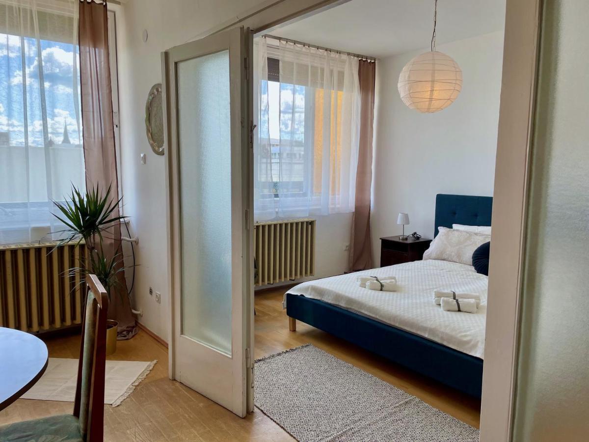 Nosztalgia Apartman Apartment Veszprem Bagian luar foto